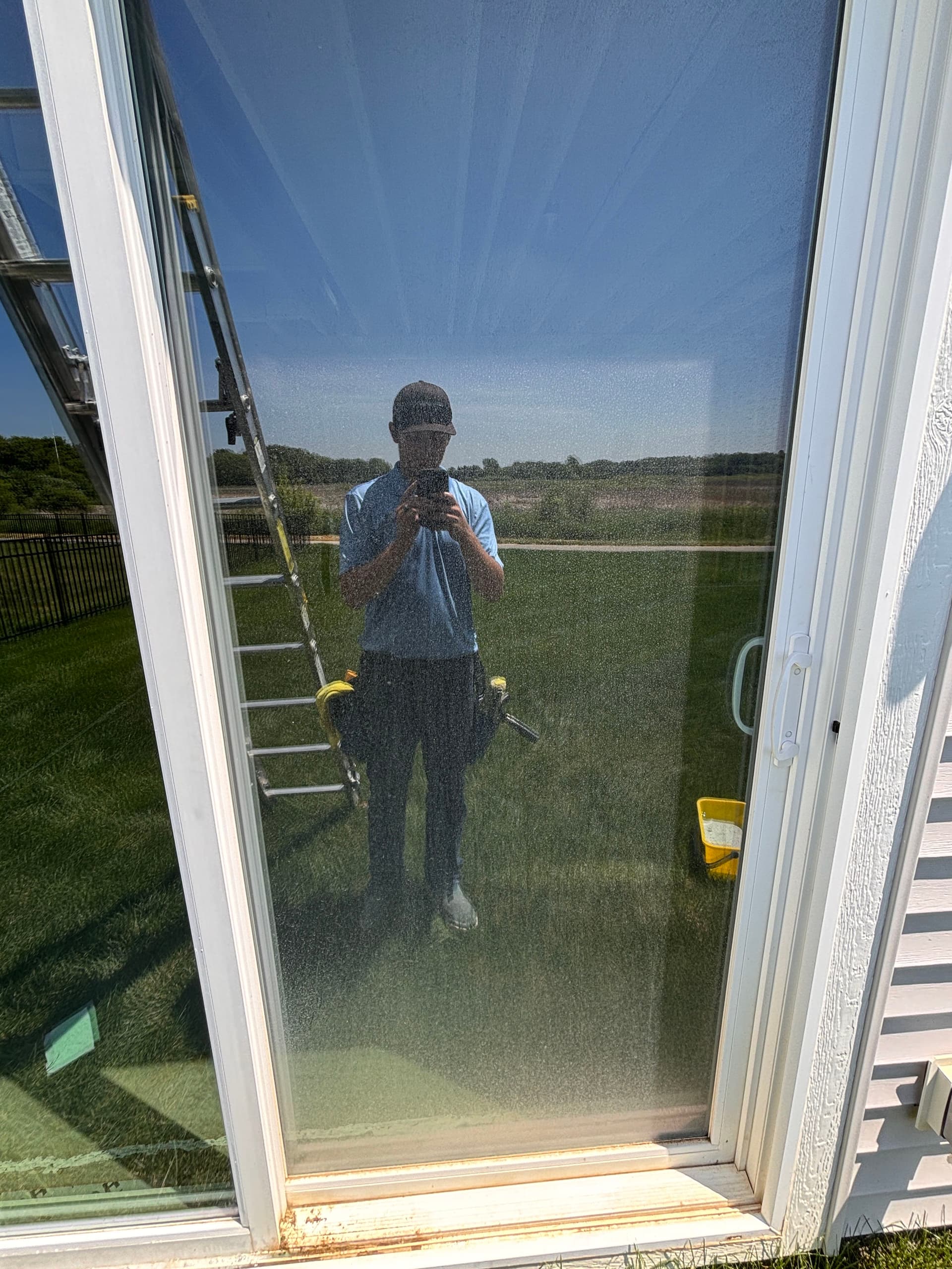Gallery photos for Hard Water Stain Removal on a Sliding Door in Rogers: Image #2