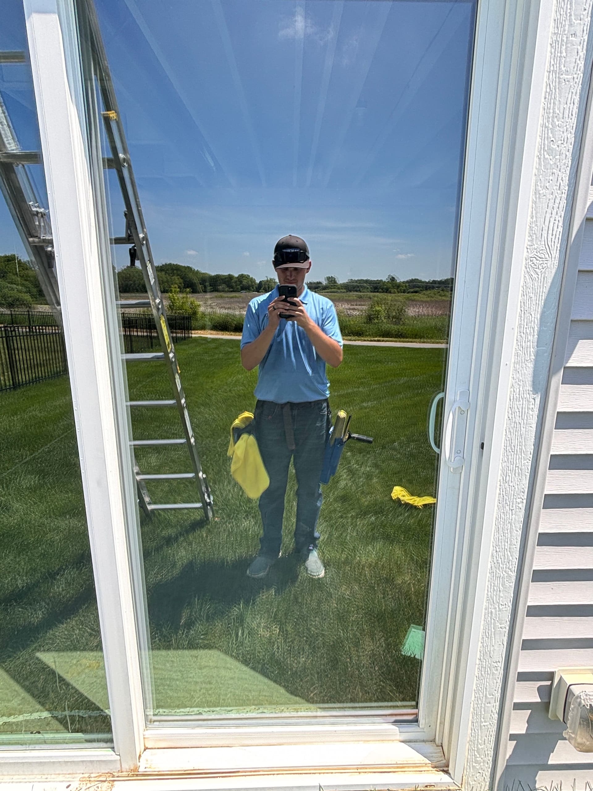 Gallery photos for Hard Water Stain Removal on a Sliding Door in Rogers: Image #3