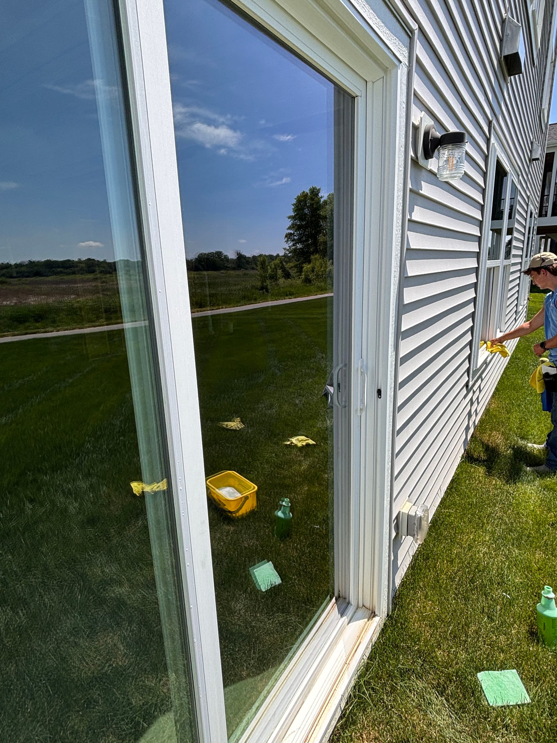 Gallery photos for Hard Water Stain Removal on a Sliding Door in Rogers: Image #1