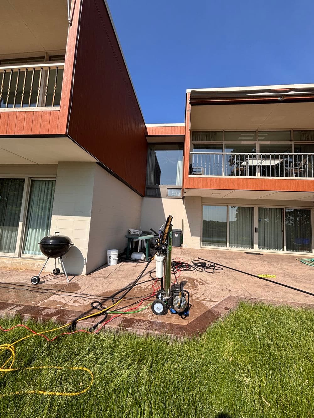 Gallery photos for Lake House Window Washing Done Right in Golden Valley: Image #1